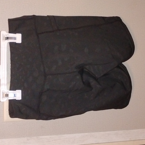 *SOLD*🌸Kolili Black Animal Print Bike Shorts Small - Picture 2 of 7